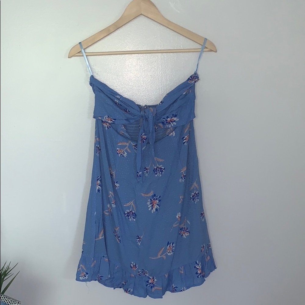 Dress w front tie